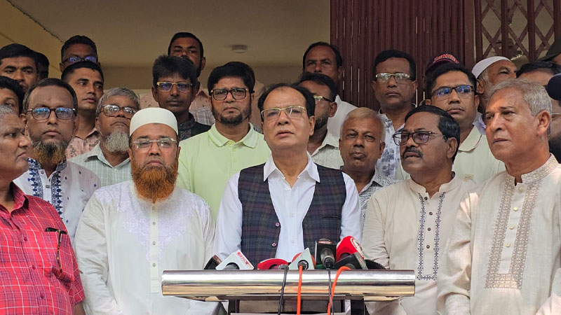 বিগত ১৭ বছরে রাষ্ট্রযন্ত্রকে পঙ্গু করে ফেলা হয়েছিল: ত্রাণমন্ত্রী