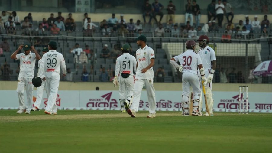 দ্বিতীয় ইনিংসে ব্যাটিং বিপর্যয়ে বাংলাদেশ