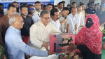 ফরিদপুরে প্রধানমন্ত্রীর পক্ষে অসহায় পরিবার পেল ঘর ও সহায়তা