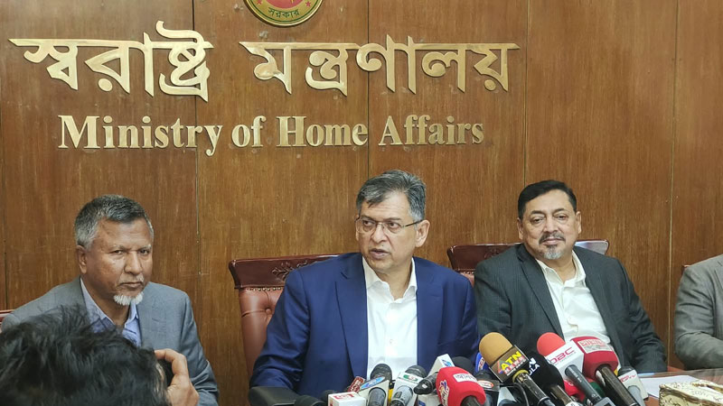 রাজনৈতিক পরিচয়ে কোনো বৈষম্য করা হবে না: স্বরাষ্ট্রমন্ত্রী