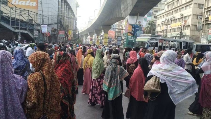 দেড় ঘণ্টা পর মিরপুর ১০ সড়ক ছাড়ল পোশাক শ্রমিকেরা