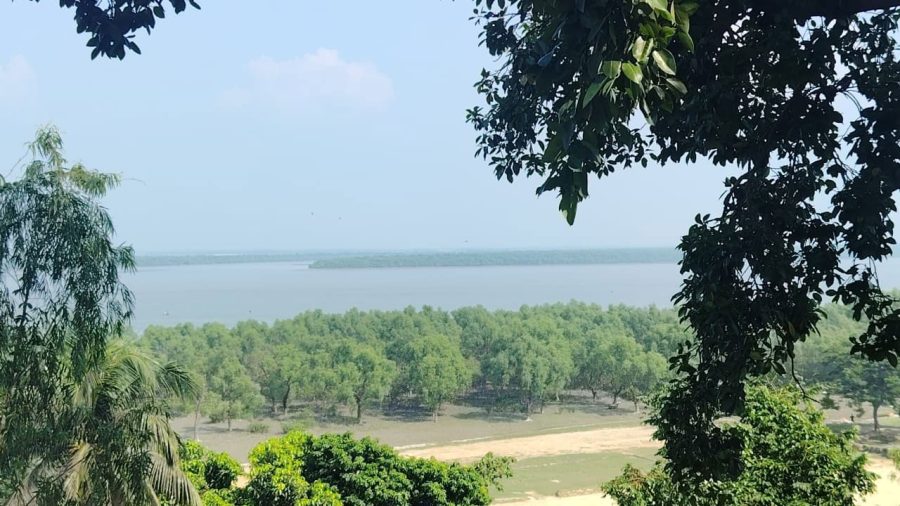 নাফ নদী থেকে গুলিবিদ্ধ অজ্ঞাত ব্যক্তির মরদেহ উদ্ধার