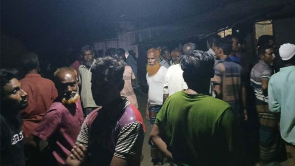 নওগাঁয় ছাগলের করলা গাছ খাওয়াকে কেন্দ্র করে ছুরিকাঘাতে নিহত ১
