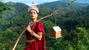 পাহাড়ি আবহে দুর্গার রূপে অর্ষা