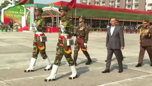 সাভার সেনানিবাসে প্রধানমন্ত্রী, জাতীয় পতাকা প্রদান