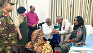 সিএমএইচে সুকোমল বড়ুয়াকে দেখতে গেলেন রাষ্ট্রপতি ও সেনাপ্রধান