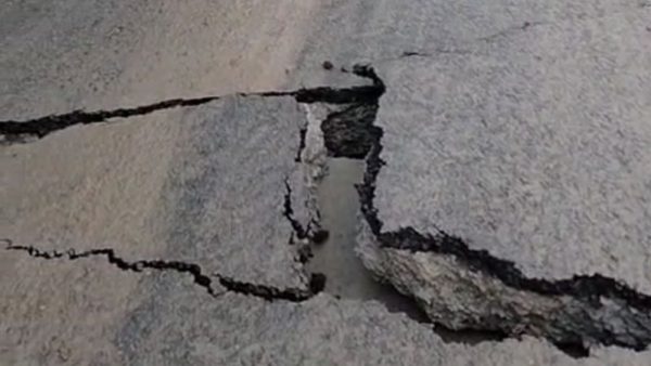 সোনারগাঁয়ে আন্ডারপাসের পাশে সড়কে ফাটল, ভাঙন আতঙ্কে স্থানীয়রা