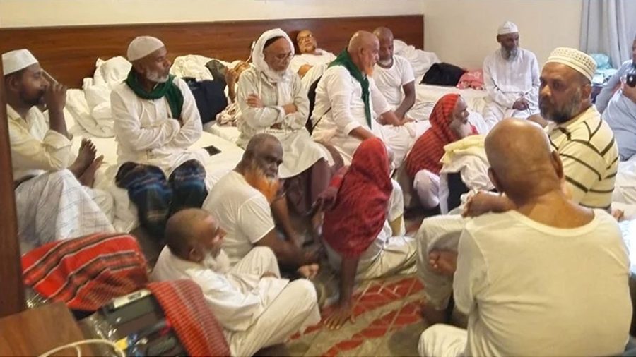 সৌদি বিমানবন্দরে আটকা পড়েছেন ঈশ্বরদীর ৫০ ওমরাহ যাত্রী