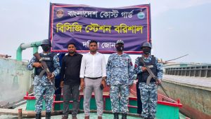 বরিশালে অবৈধভাবে বালু উত্তোলন: ২টি ড্রেজার ও ৩টি বাল্কহেড জব্দ