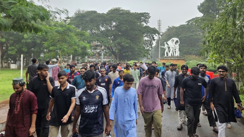 ১১তম দিনেও চুয়েটে বিক্ষোভ মিছিল, সমস্যা সমাধানের দাবি শিক্ষার্থীদের