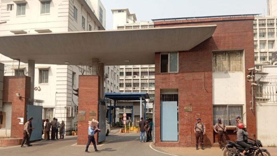 সচিবালয়ে ৬ নম্বর ভবনে আগুন