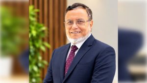 গাজীপুর কৃষি বিশ্ববিদ্যালয়ের বাসেত পেলেন ‘শ্রেষ্ঠ শিক্ষক’ সম্মাননা