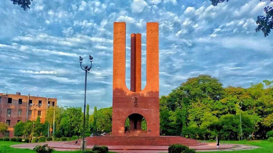 জাহাঙ্গীরনগর বিশ্ববিদ্যালয়: ৩০ টাকার খাবারে পুষ্টি নেই