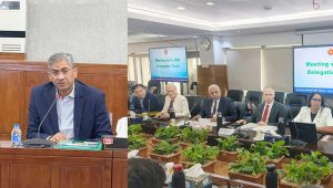নদী রক্ষা ও পানিসম্পদ ব্যবস্থাপনায় এডিবির সহযোগিতা চান মন্ত্রী