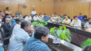 রাবিতে সাংবাদিকদের ওপর হামলা: হল প্রাধ্যক্ষকে অব্যাহতি
