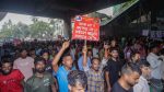 ঢাকায় প্রেস ক্লাবের সামনে অটো চালকদের অবরোধ