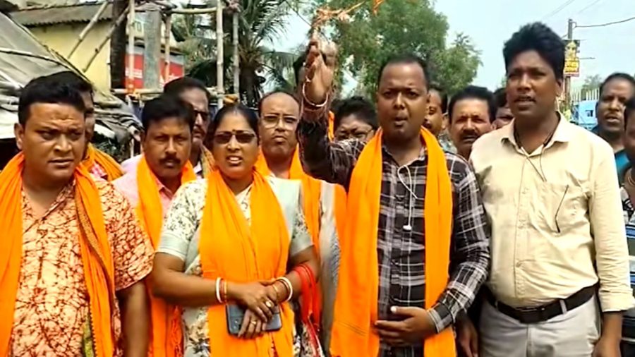 পশ্চিমবঙ্গের দুই আসনের উপনির্বাচনে বড় জয় গেরুয়া শিবিরের