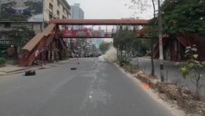 কলাবাগানে বিচারপতির বাসার সামনে ককটেল বিস্ফোরণ, গ্রেপ্তার ৪