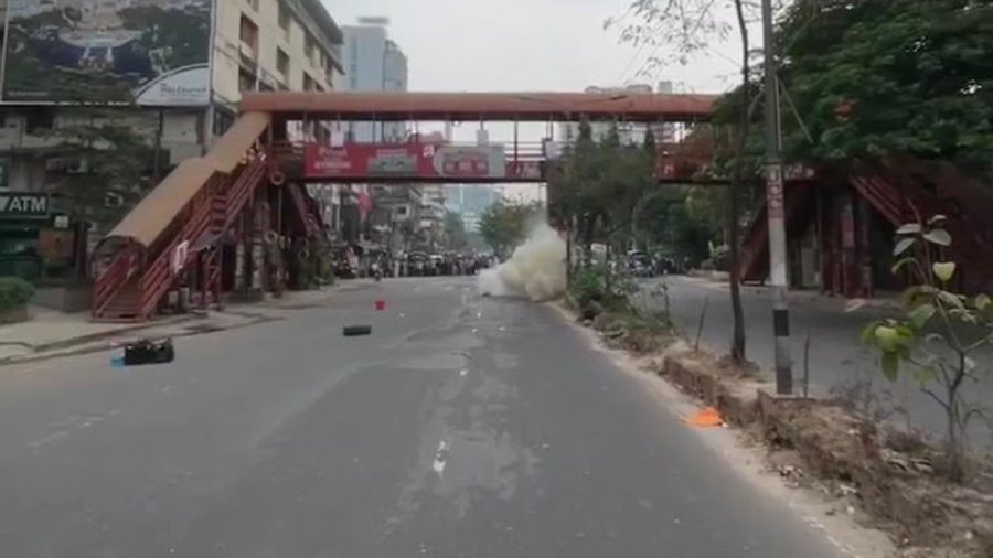 কলাবাগানে বিচারপতির বাসার সামনে ককটেল বিস্ফোরণ, গ্রেপ্তার ৪