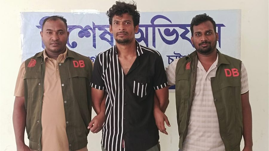 ৫০ লাখ টাকা চাঁদা দাবি: চট্টগ্রামে বড় সাজ্জাদের সহযোগী গ্রেপ্তার