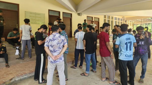 চুয়েটে ভিসি প্রবেশের পর উত্তপ্ত ক্যাম্পাস