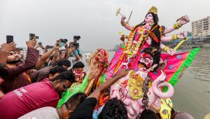দেবী দুর্গাকে মর্ত্য থেকে কৈলাসে বিদায়