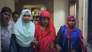 ফেনীতে কুপিয়ে মাকে হত্যার অভিযোগে মেয়ে আটক