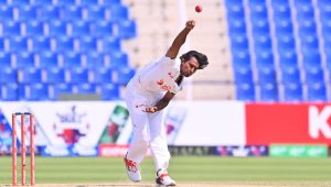 হাসানের হ্যাটট্রিক, শেষদিকে নড়বড়ে ব্যাটিং বাংলাদেশের