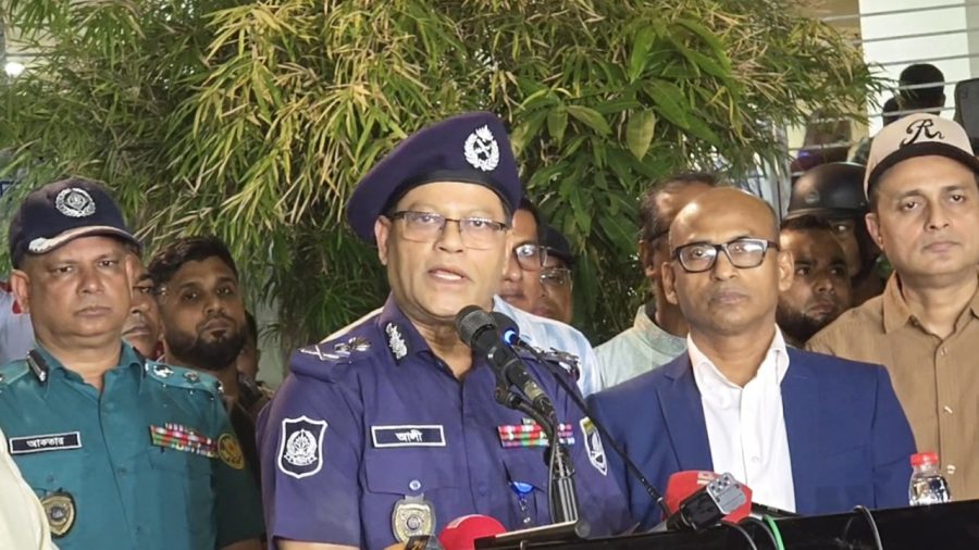 সম্মিলিত প্রচেষ্টায় সারা দেশে শান্তিপূর্ণভাবে পূজা চলছে: আইজিপি