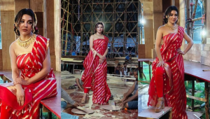 জয়ার দুর্গারূপী ছবি নিয়ে নেটদুনিয়ায় আলোচনা
