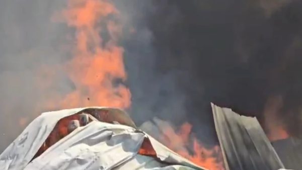 কাশিমপুরে সুতার গোডাউনের আগুন নিয়ন্ত্রণে