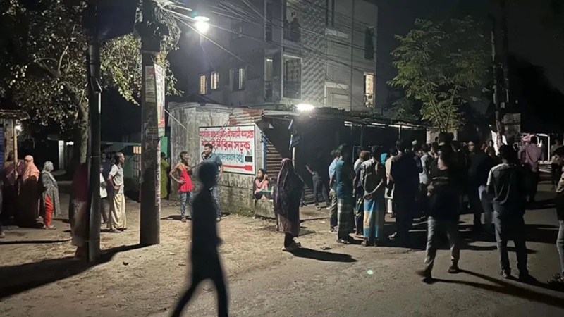 ফেসবুক পোস্ট নিয়ে খুবি শিক্ষার্থীদের সঙ্গে এলাকাবাসীর সংঘর্ষ