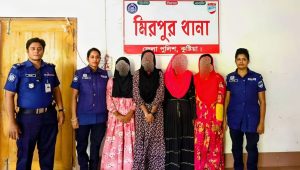 বাসা থেকে পালিয়ে ‘বিয়ে’ করা ৪ সমকামী তরুণী উদ্ধার