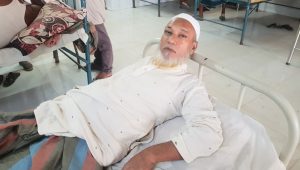 জমি নিয়ে বিরোধ, সাংবাদিকের মা-বাবাকে পেটানোর অভিযোগে মামলা  