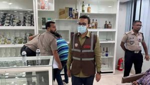 মদ সংরক্ষণে অনিয়ম: সালমান মুক্তাদিরের শ্বশুরের ওয়্যারহাউজ সিলগালা