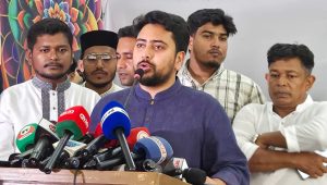 চাঁদাবাজ আর স্বৈরাচার একাকার হয়ে গেছে: নাহিদ ইসলাম