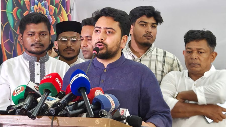 চাঁদাবাজ আর স্বৈরাচার একাকার হয়ে গেছে: নাহিদ ইসলাম