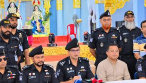 ৪১৮ পূজামণ্ডপে তিন স্তরের নিরাপত্তা, গুজব ঠেকাতে নজরদারি