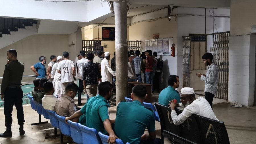 সিলেটে ওসমানী হাসপাতালে সংঘর্ষ, আহত ২ সাংবাদিক