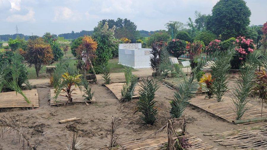 পাশাপাশি চিরনিদ্রায় বজ্রপাতে নিহত পাবনার ৬ জন