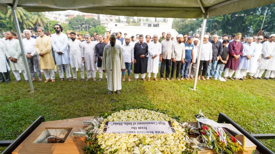 বুদ্ধিজীবী কবরস্থানে চিরনিদ্রায় শায়িত সাংবাদিক তৌফিক ইমরোজ খালিদী