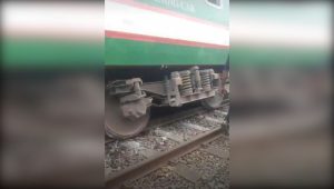 টাঙ্গাইলে নীলসাগর এক্সপ্রেসের বগি লাইনচ্যুত