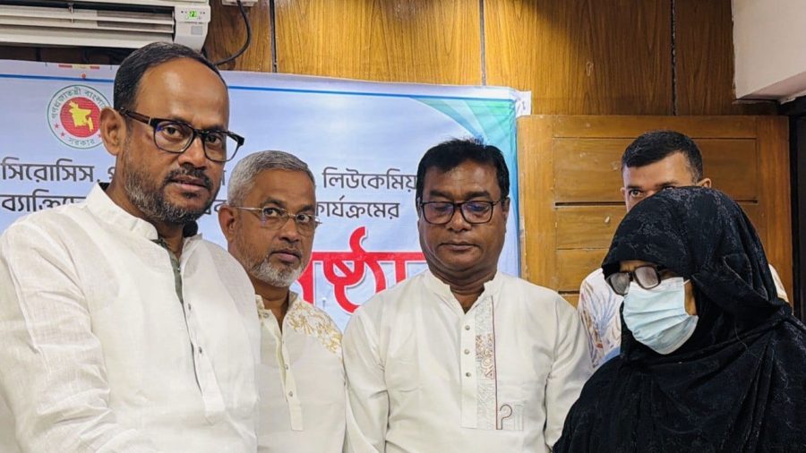 সরকার তৃণমূলের কাছে চিকিৎসা সহায়তা পৌঁছে দিচ্ছে: প্রতিমন্ত্রী টুকু